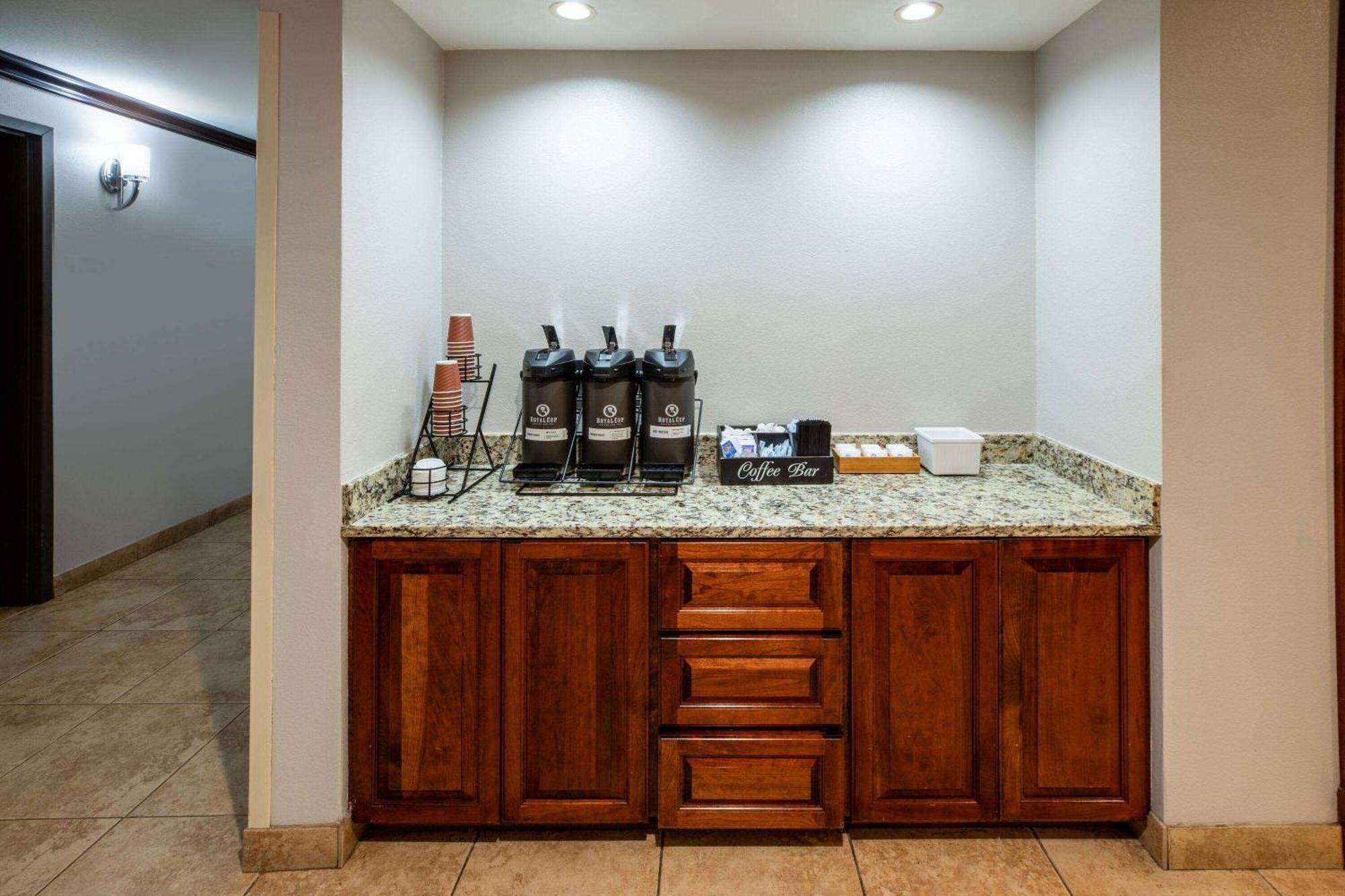 Days Inn By Wyndham Baton Rouge I-10 Prairieville Ngoại thất bức ảnh