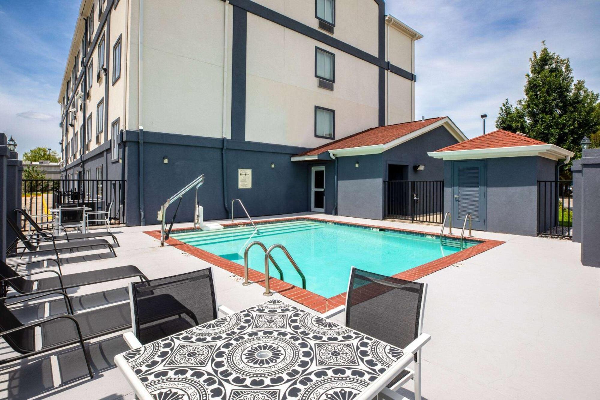 Days Inn By Wyndham Baton Rouge I-10 Prairieville Ngoại thất bức ảnh